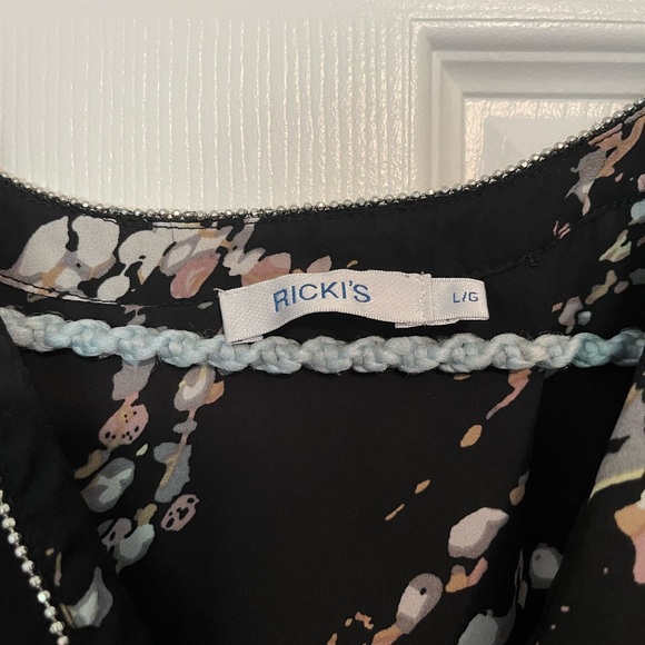 Ricki’s Long Sleeve Blouse with silver beading along neckline - Picture 2 of 2